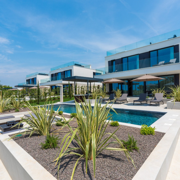 Villa Parenzo, Villas Parenzo - luksuzna kuća pogledom na more blizu Poreča Osijek