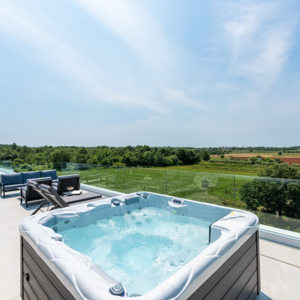 Villa Parenzo, Villas Parenzo - luksuzna kuća pogledom na more blizu Poreča Osijek