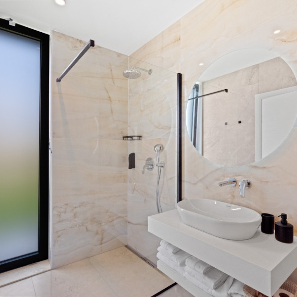 Bathroom / WC, Villa Three, Villas Parenzo - Luxury Houses with Sea View Near Poreč, Istra, Croatia Osijek